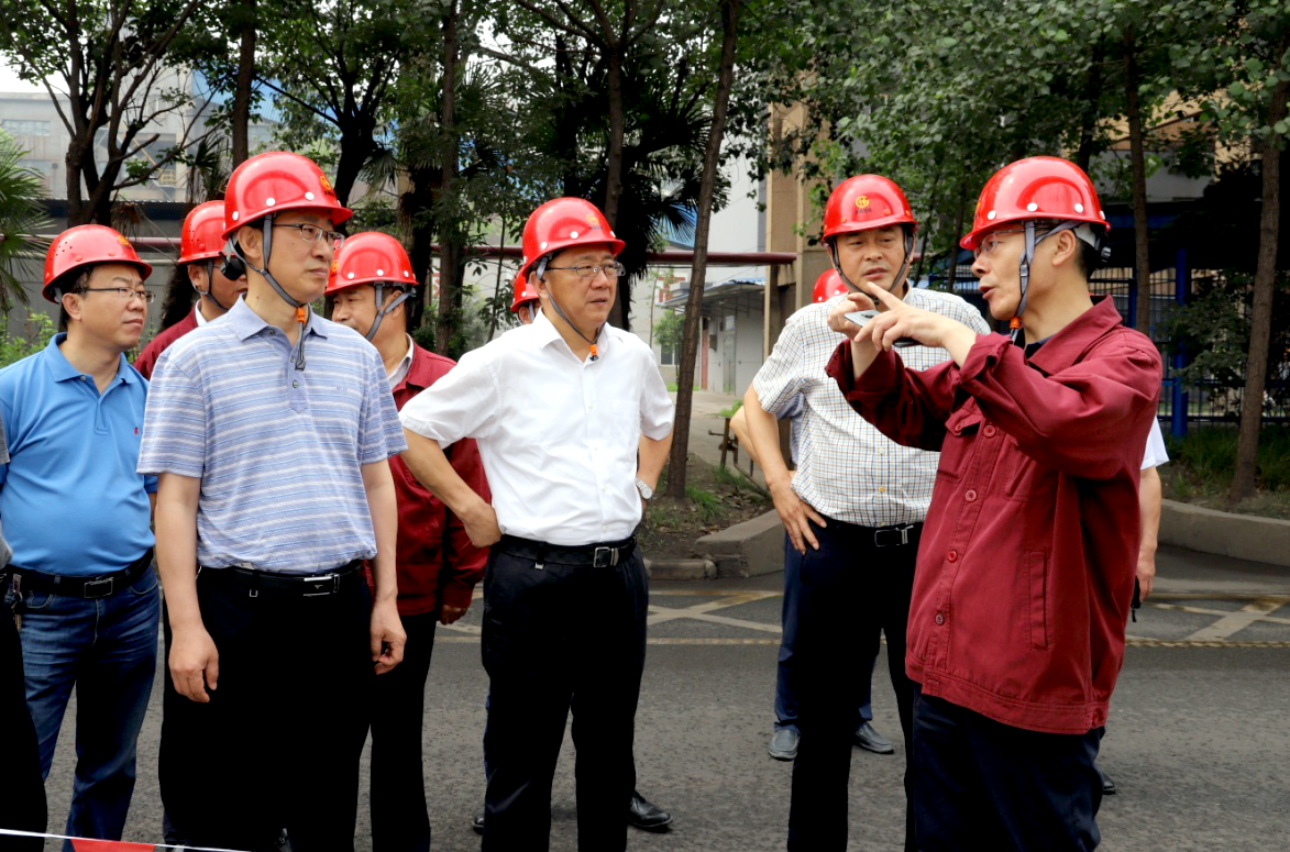 淮安市副市長(zhǎng)趙權(quán)來(lái)淮鋼調(diào)研